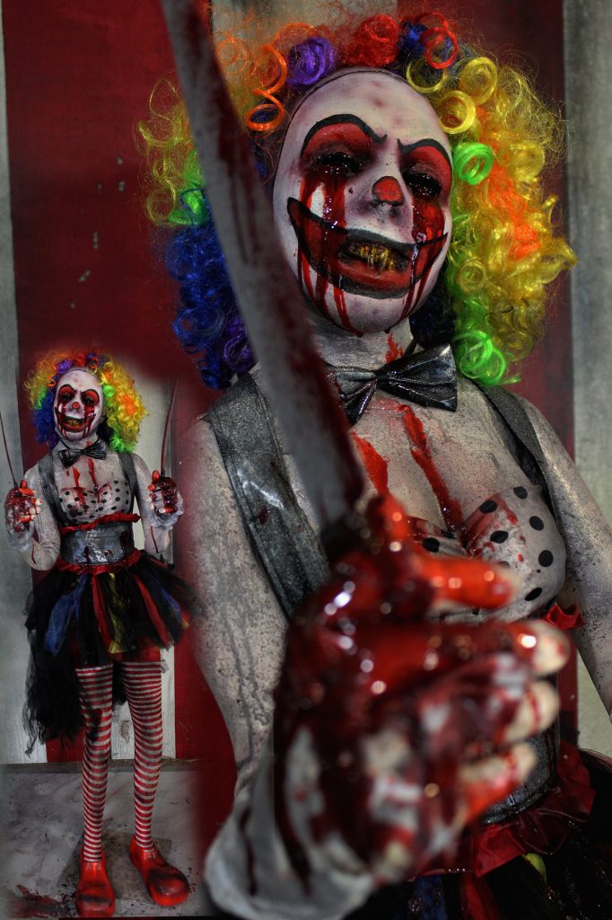 New 2017 Scary Clown Halloween Prop Sally Stabby