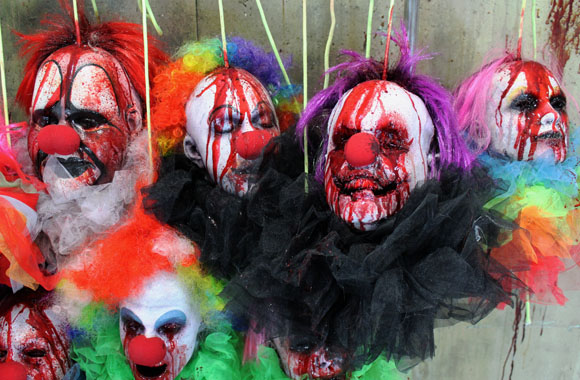 10 Decapitated Hanging Clown Heads On rope